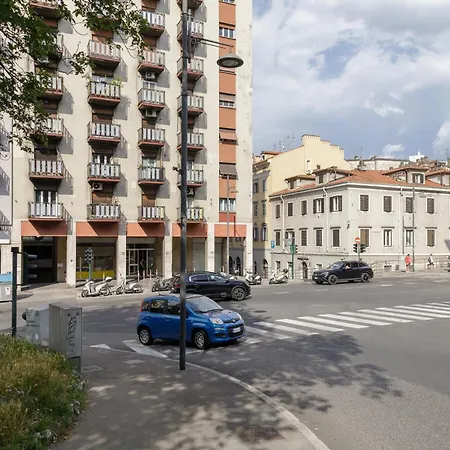 Апартаменты Tra I Mari Di Salgari In Centro A Триест